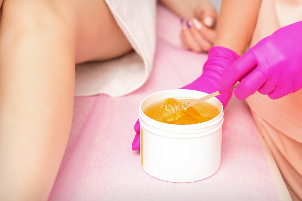 Tipuri de ceară: caldă, rece, hard wax – care este cea mai bună pentru tine?